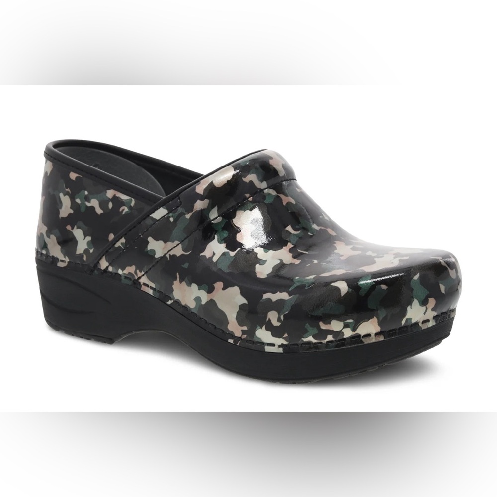 DANSKO XP 2.0 Patent Leather Camouflage Clog EUR 38/US 7.5-8